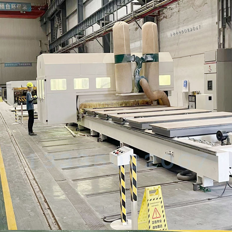 1762761700177019.jpg 冷藏车厢板加工中心17.jpg