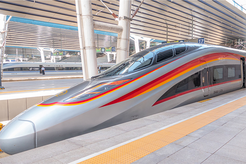 高铁cr4501.jpg
